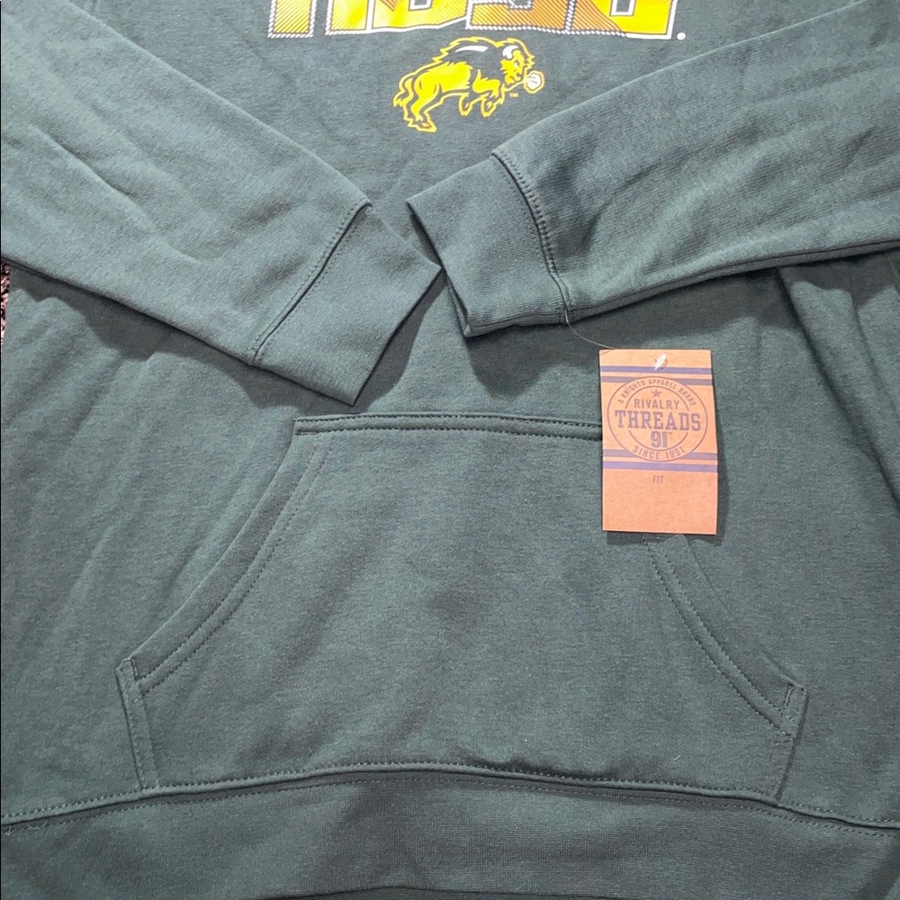 ๐ Rivalry Threads NDSU Green Hoodie Boys Size XL (16/18) | NWT - Picture 3 of 6